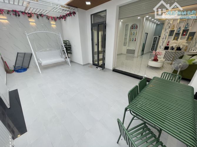 8x14, chỉ 7 tỷ, nhà 3 tầng, Phạm Hữu Lầu, tặng hết nội thất. - 4