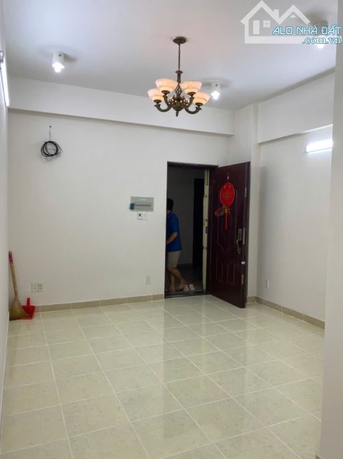 Bán căn hộ 60m2 sổ hồng riêng chung cư cao ốc Nguyễn Kim phường 7 quận 10 - 4