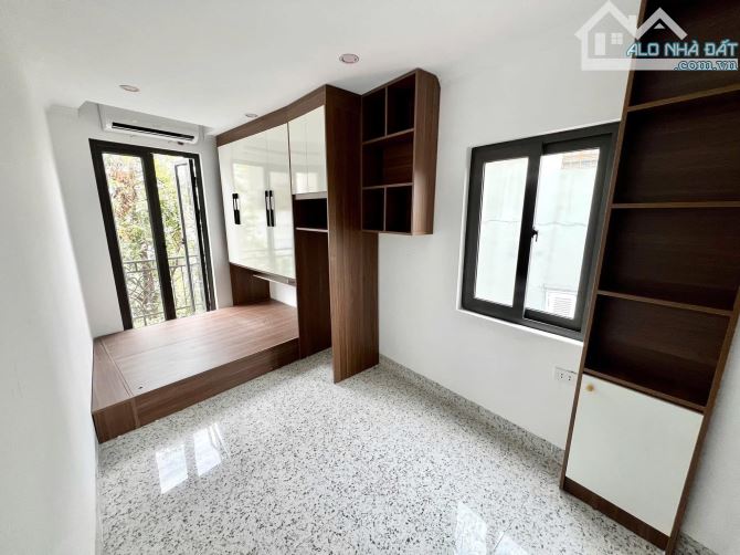 DÒNG TIỀN 135TR/THÁNG VỚI TỔNG 30P TÒA NHÀ CHO THUÊ CĂN HỘ Ở GIÁP BÁT.