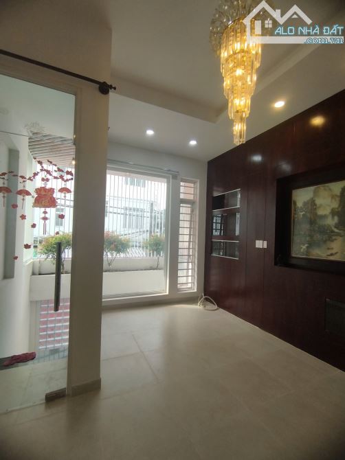 Cần cho thuê nhà làm văn phòng 2 mặt tiền đường Nguyễn Văn Vĩnh, Hậu Giang sân bay giá cạn - 4