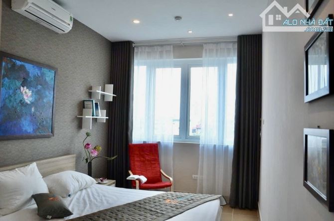 Bán căn hộ cho thuê toà 7 tầng view hồ Phố Xuân Diệu - Tây Hồ. Diện tích 99.9m2, giá nhỉnh - 4