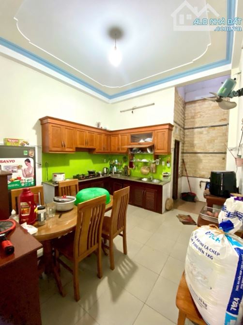 NHÀ HXH NGAY CÔNG VIÊN PHẦN MỀM QUANG TRUNG - 60m2 - 3 TẦNG - NHỈNH 4 ĐỒNG - 5