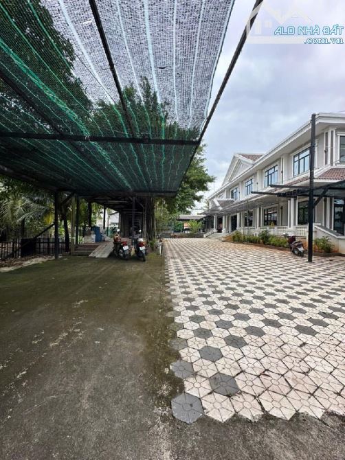 Lô đất 2000m2 đường Đình Phong Phú. Quận 9 - 5