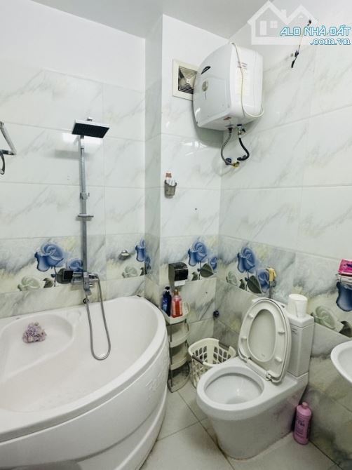 CẦN BÁNn GẤP NHÀ ĐẸP 5 TẦNG Ô TÔ VÀO TẬN NHÀ 52m VĨNH NGỌC ZÁ RẺ - 6