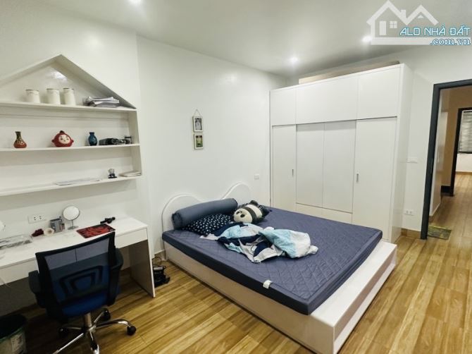 CẦN BÁNn GẤP NHÀ ĐẸP 5 TẦNG Ô TÔ VÀO TẬN NHÀ 52m VĨNH NGỌC ZÁ RẺ - 7