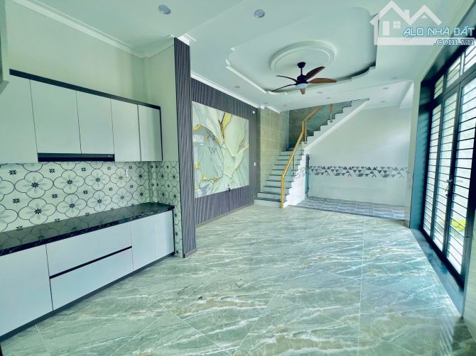 Bán nhà 1 trệt 1 lầu 3pn tại P. An Bình SHR dt 62m2 đường oto gần Công Ty Ajinomoto - 7
