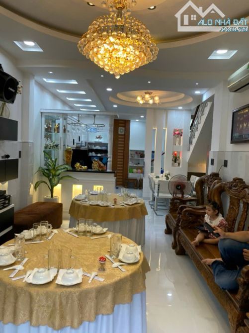 Bán biệt thự mini 1/ Trần Quang Diệu Phường 14 Quận 3 - 7