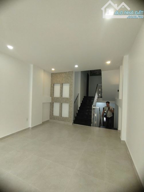 Cần cho thuê nhà làm văn phòng 2 mặt tiền đường Nguyễn Văn Vĩnh, Hậu Giang sân bay giá cạn - 7