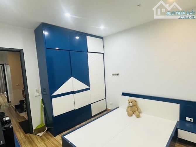 CẦN BÁNn GẤP NHÀ ĐẸP 5 TẦNG Ô TÔ VÀO TẬN NHÀ 52m VĨNH NGỌC ZÁ RẺ - 8
