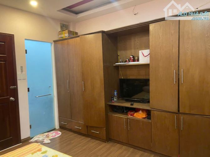 Hẻm 6m lê văn sỹ xe hơi đậu trong nhà tiện ích xung quanh quận 3 - 8
