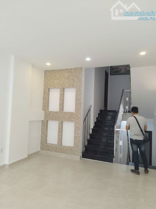Cần cho thuê nhà làm văn phòng 2 mặt tiền đường Nguyễn Văn Vĩnh, Hậu Giang sân bay giá cạn - 8