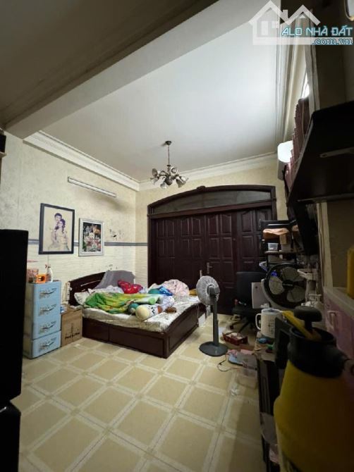 Bán Nhà Góc 2 Mặt Tiền . Hẻm 7 m .Trường Chịh . Tân Bình . 4 Lầu . 4x22 . Nhỉnh Hơn 11 tỷ - 8