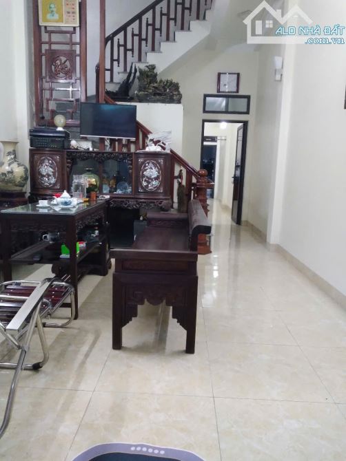 BÁN NHÀ 2 TẦNG NGÕ ĐƯỜNG VŨ HỮU LỢI, Ô TÔ CHẠY THÔNG