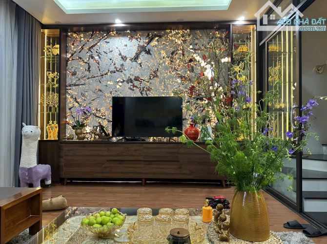 Nhà đẹp! Xây 5 tầng Di Trạch, gần ĐH Công Nghiệp, gõ thông, Dt 35m, giá 4 tỷ6.