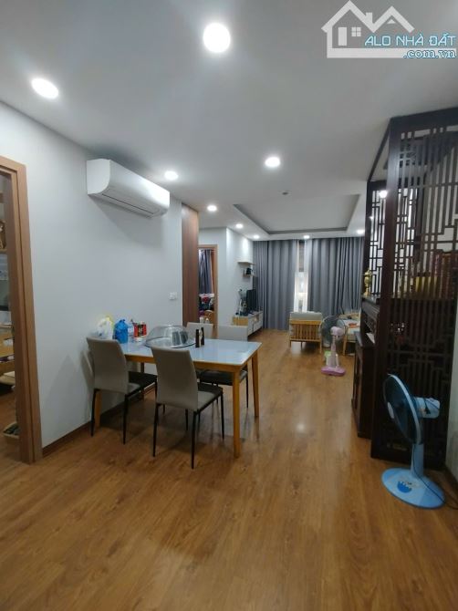 Cần bán nhanh căn hộ 80m2  tại The Park Home - Thành Thái - Cầu Giấy  .