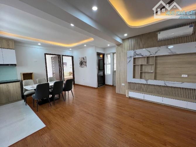 Bán Chung Cư phố Đặng Xuân Bảng 108m hơn 5 tỷ nhà đẹp ở ngay Bắc Linh Đàm