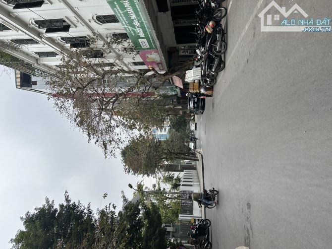 Bán nhà Hoàng Cầu Đống Đa Kinh doanh, ô tô tránh, DT45m, 5T, mt4.5m, 16.5 tỷ