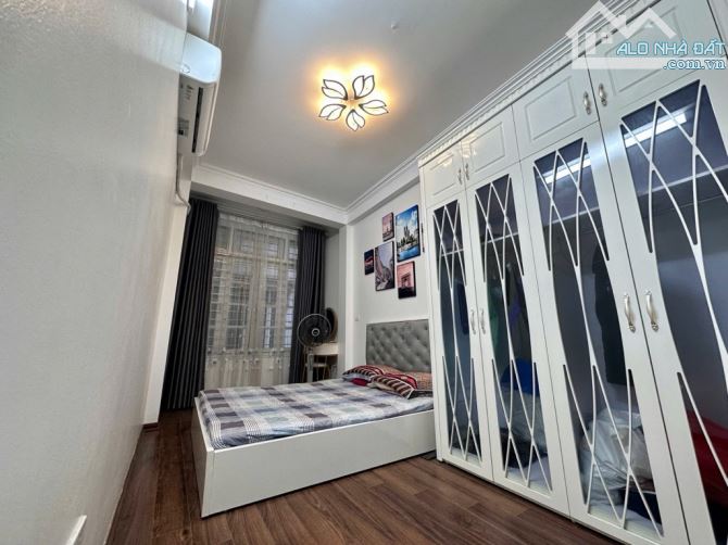 Bán nhà Kim Mã, Ba Đình. 28m2, 5 tầng. Nhà đẹp, lô góc, Đường trước nhà rộng thoáng. 5 tỷ9 - 1