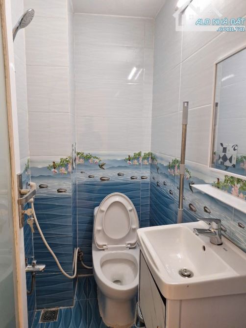 NHÀ ĐƯỜNG NGUYỄN VĂN QUÁ, SỔ HỒNG RIÊNG, VỊ TRÍ ĐẸP - 1