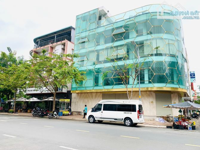 Bán Toà Nhà 1 Hầm 5 Tầng (10mx16m) Mặt Tiền Chợ Bình Khánh,Q2-Góc 2 Mặt Tiền Đẹp - 1