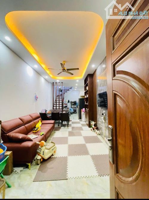 Nhà đẹp! Xây 5 tầng Di Trạch, gần ĐH Công Nghiệp, gõ thông, Dt 35m, giá 4 tỷ6. - 1