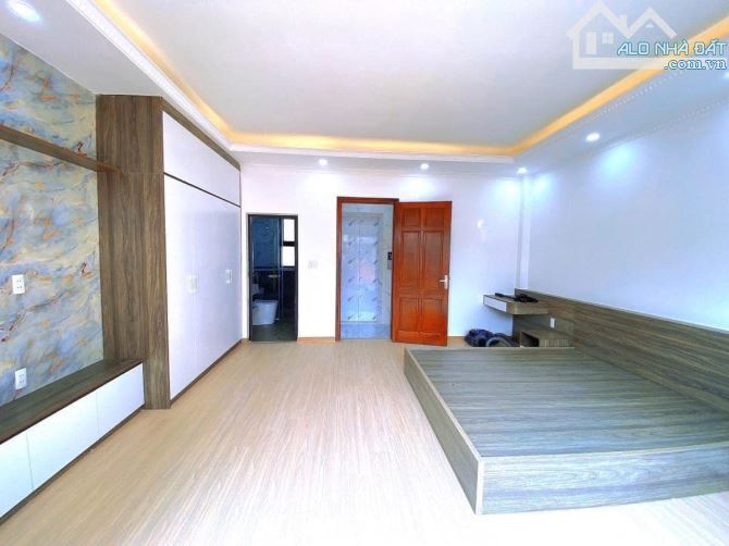 BÁN NHÀ TRUNG KÍNH - 35m² - HƠN 8 TỶ - 1