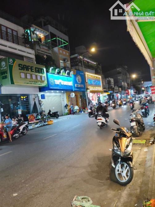 Bán nhà mặt tiền 82 Tô Hiên Thành, Phường 15, Quận 10 DT 4.2x25m 106m2 5 tầng giá 30 tỷ - 1