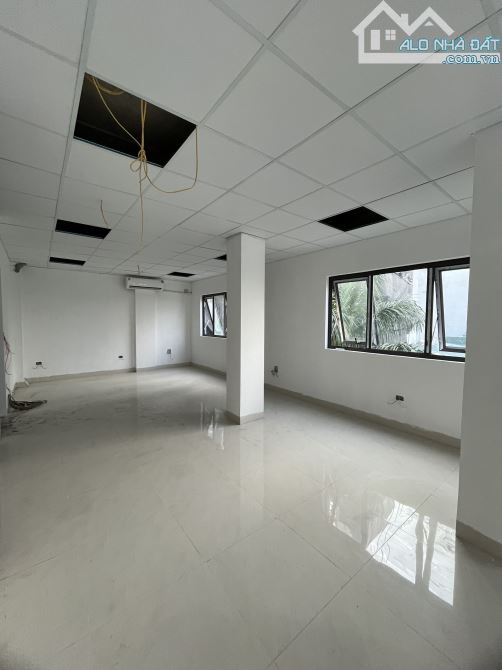 Cho thuê văn phòng Nguyễn Xiển, 80 m2/tầng, sàn thông,  2 mặt thoáng, giá rẻ - 1