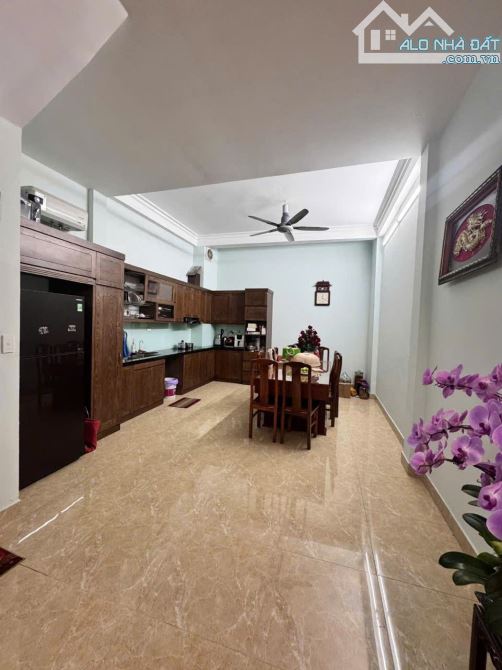 QUÁ ĐẸP NHÀ TRƯƠNG ĐỊNH, Ô TÔ ĐỖ CỬA, VÀO NHÀ, NGÕ THÔNG, KINH DOANH, 72M2 GIÁ 12.X TỶ - 1