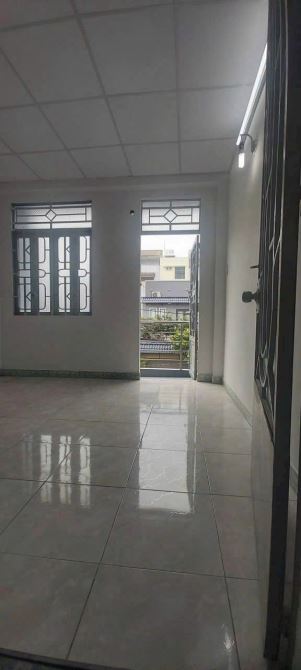 NHÀ 3 TẦNG, DTSD 120m2; P.17, Gò vấp. Giá 15tr/th - 2