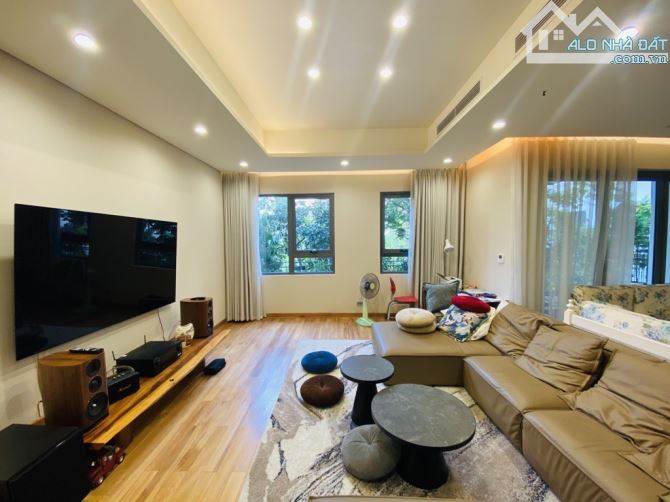 Bán biệt thự the manor Nguyễn Xiển 202 m2 hoàn thiện thang máy - 2