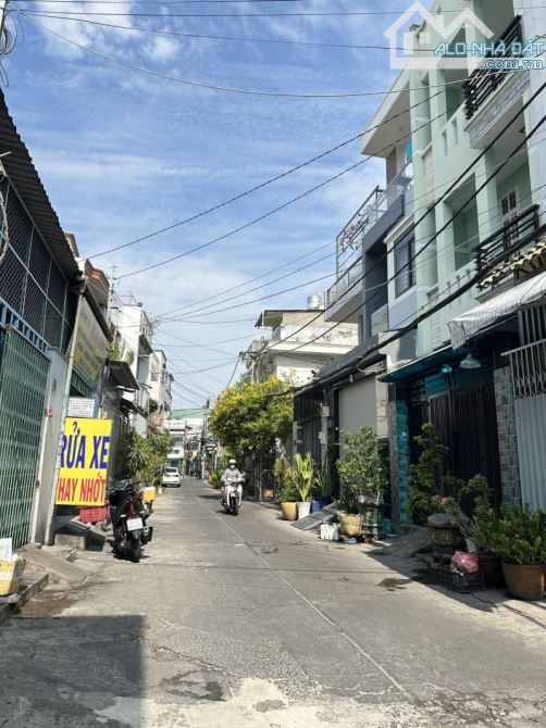 bán gấp nhà hxh Lê Thánh Tông - ngang 4 dài 17m - 3 tầng btct - giá 5.8 tỷ tl - 3