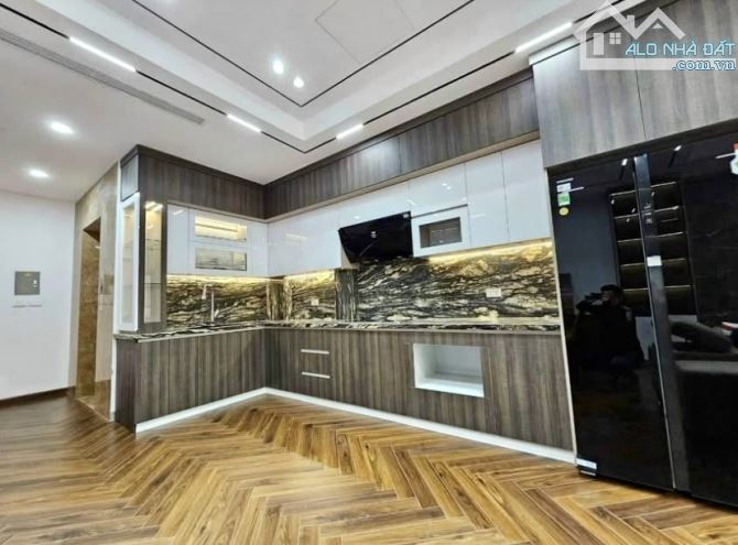 PHÂN LÔ HỒNG TIẾN - 60M2 x 5T - THANG MÁY - Ô TÔ TRÁNH - KINH DOANH - HƠN 12 TỶ - 3