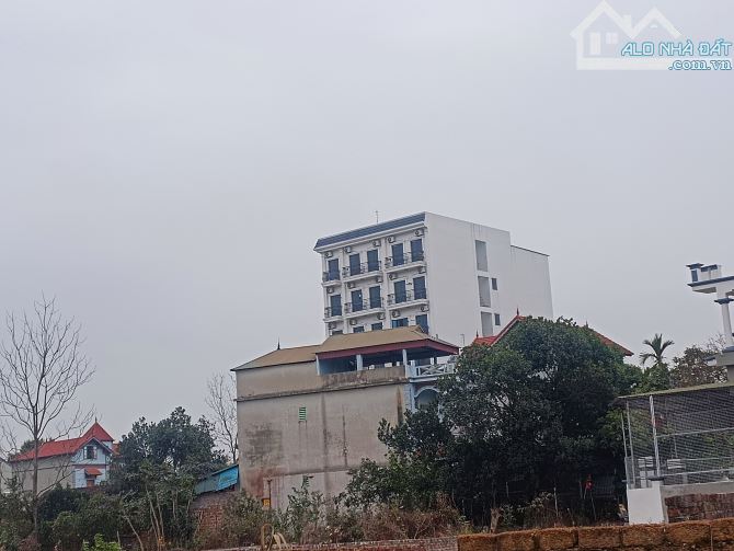Đất Vàng Thôn 3 Tân xã  vuông vắn giá 2x nhỏ xung quanh nhiều Chung cư mini ở CNC HÒA LẠC - 3