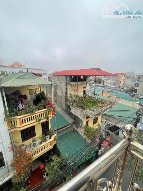 BÁN NHÀ PHỐ NGUYỄN CHÍNH, LÔ GÓC, Ô TÔ TRÁNH, KINH DOANH, 45M2 5T MT4.85M GIÁ CHÀO 14.2 TỶ - 3