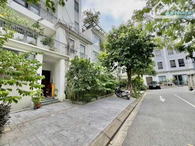 Bán biệt thự the manor Nguyễn Xiển 202 m2 hoàn thiện thang máy - 3