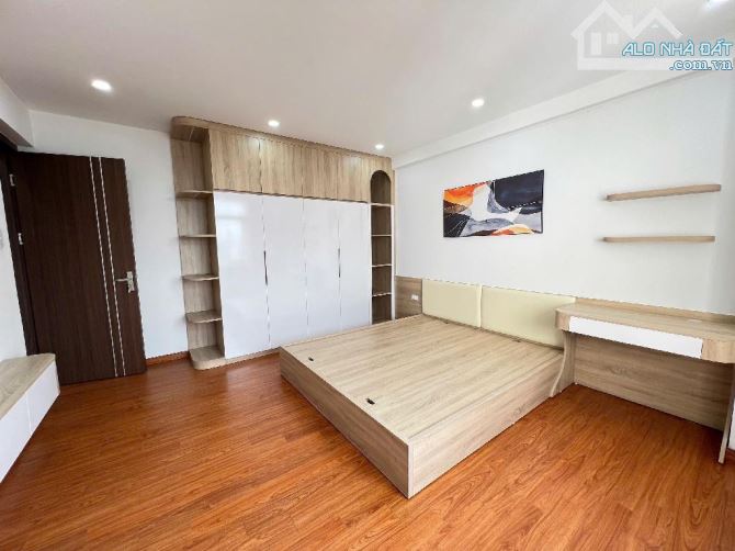 Bán Chung Cư phố Đặng Xuân Bảng 108m hơn 5 tỷ nhà đẹp ở ngay Bắc Linh Đàm - 4