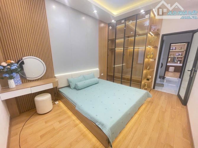 BÁN NHÀ GỐC ĐỀ HOÀNG MAI, NGÕ NÔNG GẦN PHỐ, FULL NỘI THẤT Ở LUÔN, 42M2 GIÁ NHỈNH 6 TỶ - 4