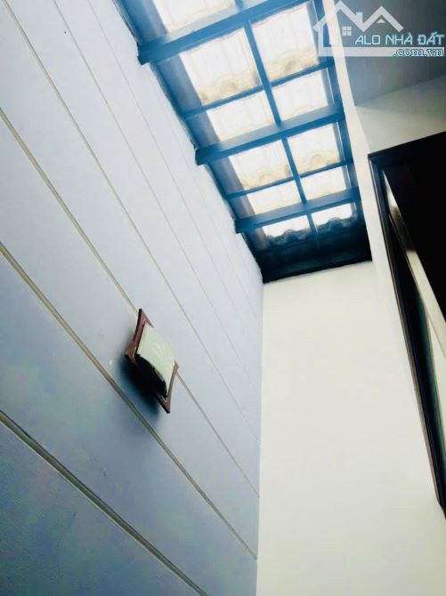 NHÀ NGAY EMART 2 Gò Vấp - 50m2, 3 Tầng, 3pn, sân thượng - 4 tỷ 7 - 4