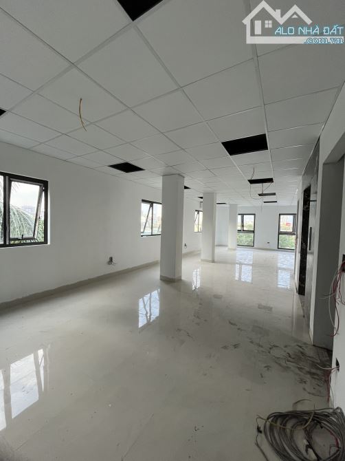 Cho thuê văn phòng Nguyễn Xiển, 80 m2/tầng, sàn thông,  2 mặt thoáng, giá rẻ - 4