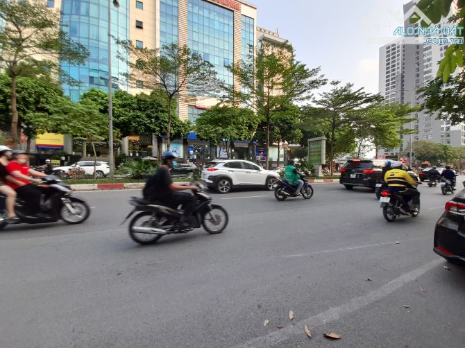 Cần bán gấp lô đất Trần Thái Tông, vị trí đẹp, DT 400m2 x MT 15m giá chỉ 110 tỷ, - 4