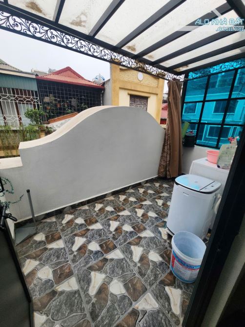 Bán Nhà đẹp Yên Lạc 57m², 5 tầng, thang máy, ô tô tránh, gần Lạc Trung, chỉ 18.8 tỷ