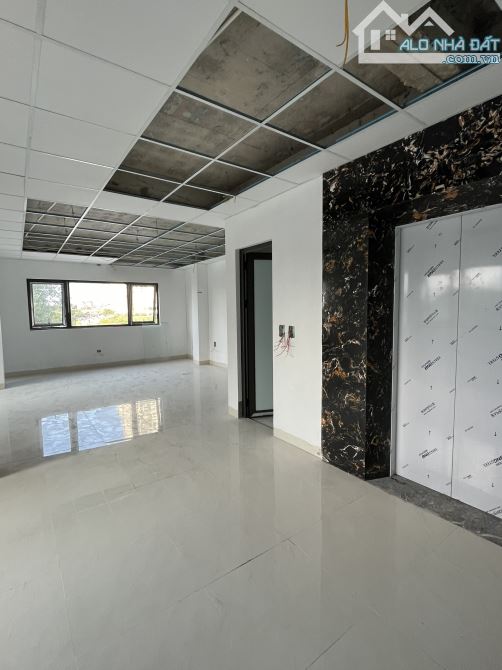 Cho thuê văn phòng Nguyễn Xiển, 80 m2/tầng, sàn thông,  2 mặt thoáng, giá rẻ - 6