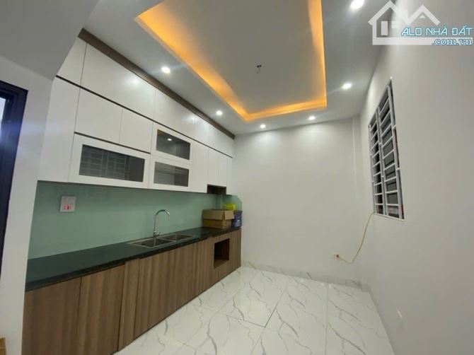 6 TỶ - NHÀ LIÊN MẠC - BTL, 40M2*4T*4M, LÔ GÓC 3 THOÁNG, OTO VÀO NHÀ, Ở VÀ KINH DOANH TỐT - 7