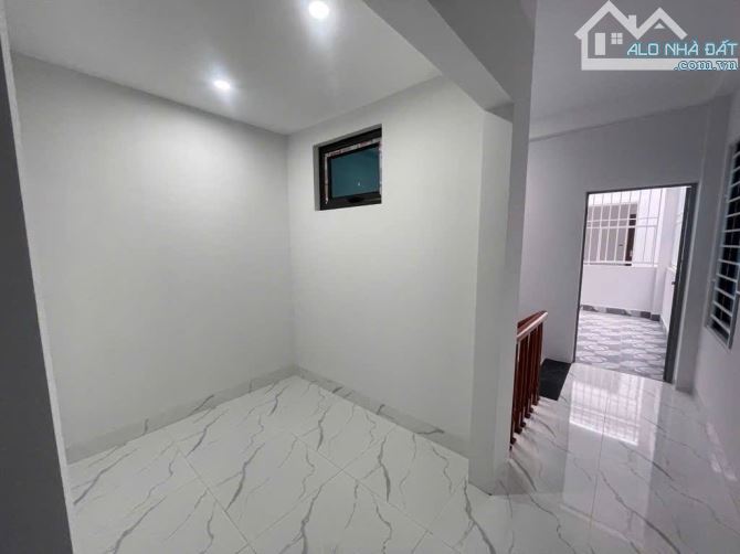 6 TỶ - NHÀ LIÊN MẠC - BTL, 40M2*4T*4M, LÔ GÓC 3 THOÁNG, OTO VÀO NHÀ, Ở VÀ KINH DOANH TỐT - 8