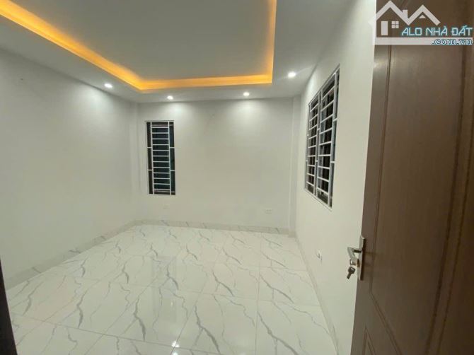 6 TỶ - NHÀ LIÊN MẠC - BTL, 40M2*4T*4M, LÔ GÓC 3 THOÁNG, OTO VÀO NHÀ, Ở VÀ KINH DOANH TỐT - 9