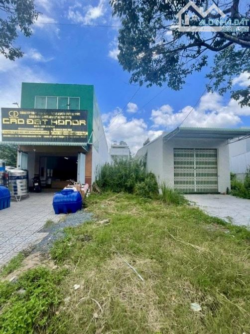 Chủ gửi nền Rẽ Nhất trục. Nền đường Trần Hoàng Na, Khu Hồng Loan, Cái Răng, TP. Cần Thơ.