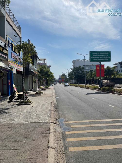 Bán đất đường số 9 TTHC Dĩ An 987m2