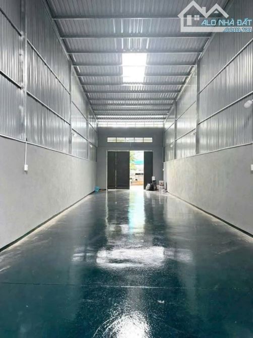 Bán gấp kho 131m2 SHR, đường Bàu Tre Tân An Hội, 690 triệu còn TL