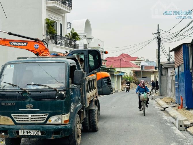 Linh - bán đất 92 m mặt trục đường lương quán/2,650 tỷ